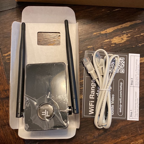 techfacture Networking Techfacture Wifi Extender Signal Booster New